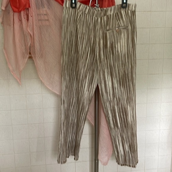 Free People 100% cotton straight leg self fringe hem pants. - Picture 2 of 10